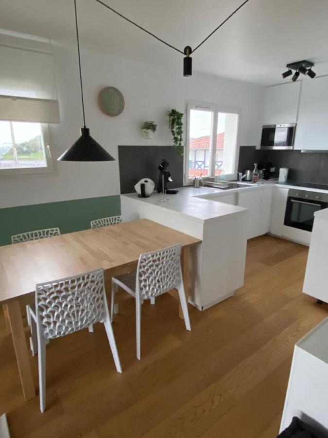 Bel appartement vue mer - 1er rang front de mer Saint-Jean-de-Luz Buitenkant foto