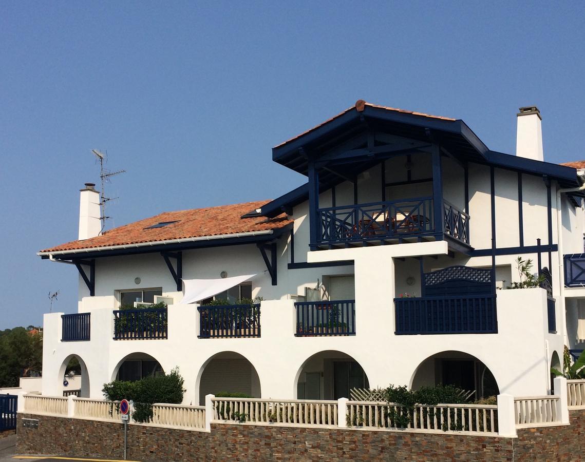 Bel appartement vue mer - 1er rang front de mer Saint-Jean-de-Luz Buitenkant foto